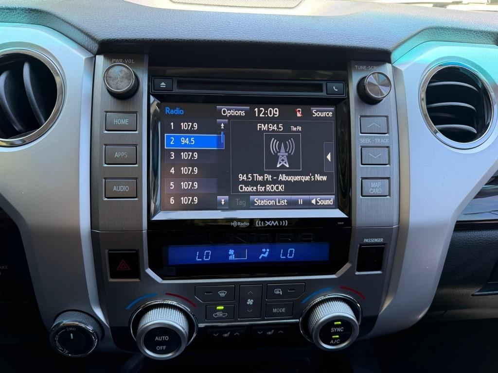 Toyota Tundra  2017