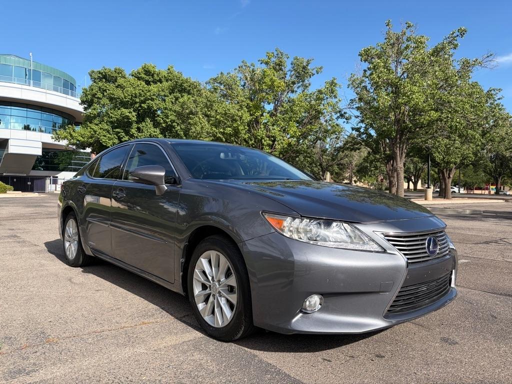 Lexus ES 300h  2013