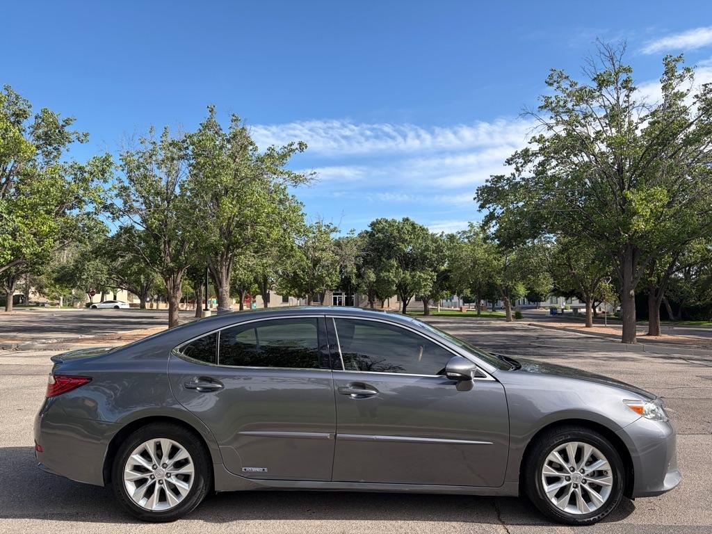 Lexus ES 300h  2013