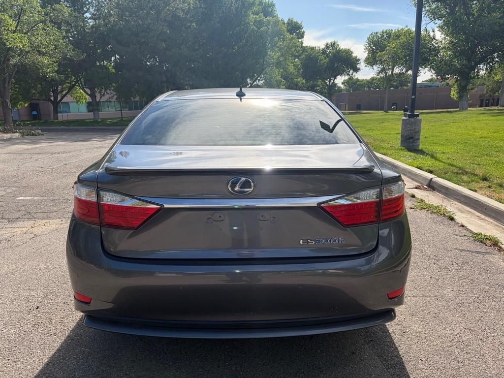 Lexus ES 300h  2013