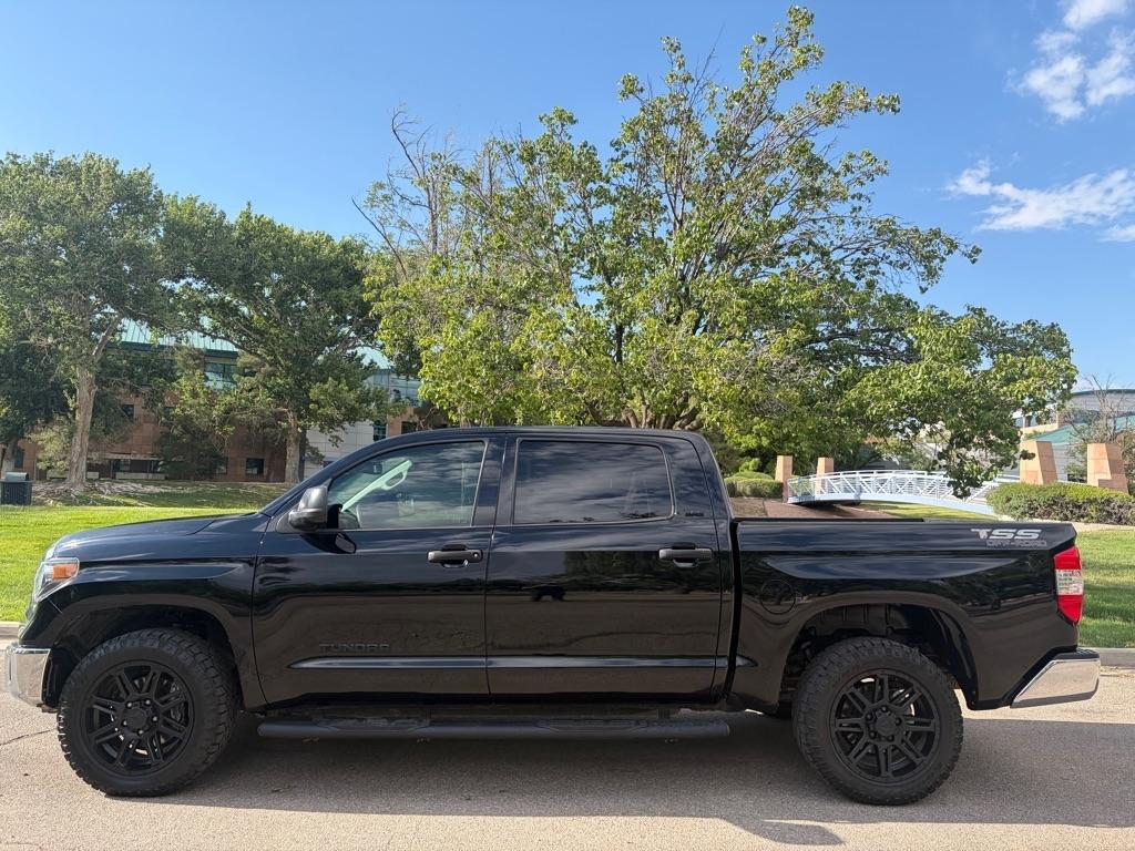 Toyota Tundra  2019