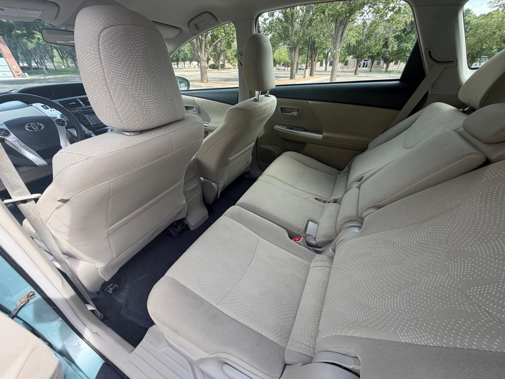 Toyota Prius V  2014