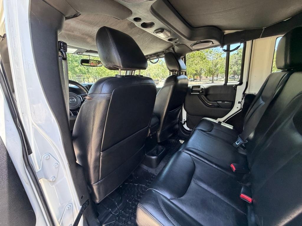 Jeep Wrangler Sahara 2014