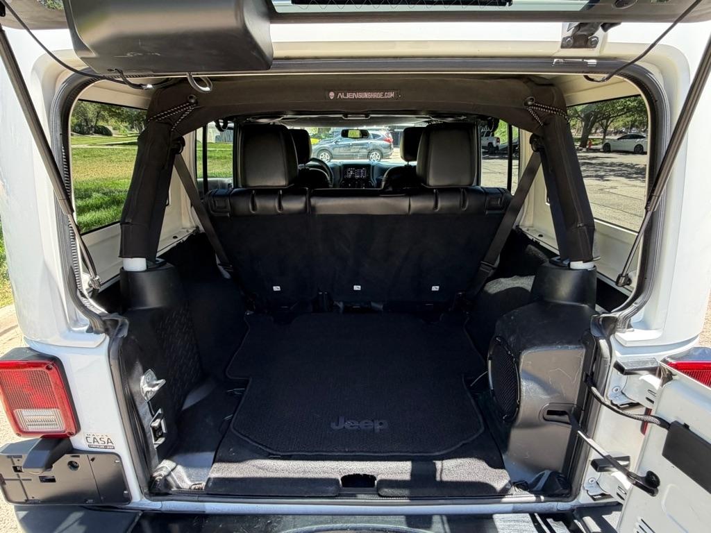 Jeep Wrangler Sahara 2014