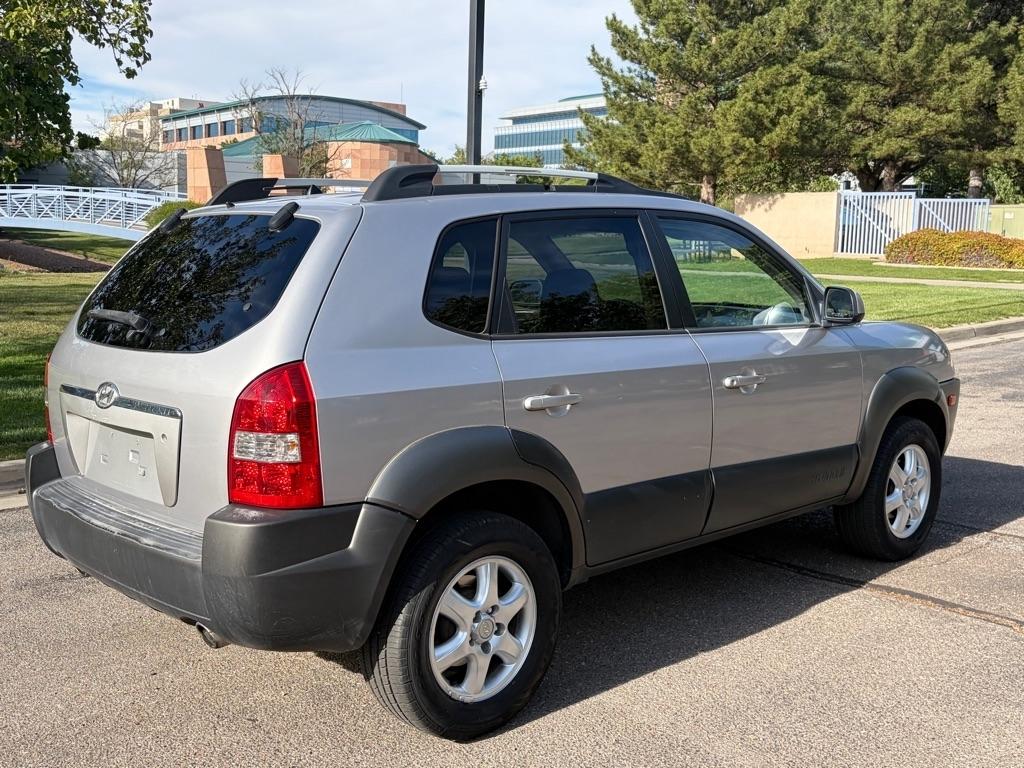 Hyundai Tucson  2005