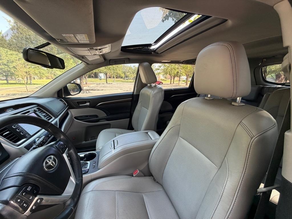 Toyota Highlander  2015