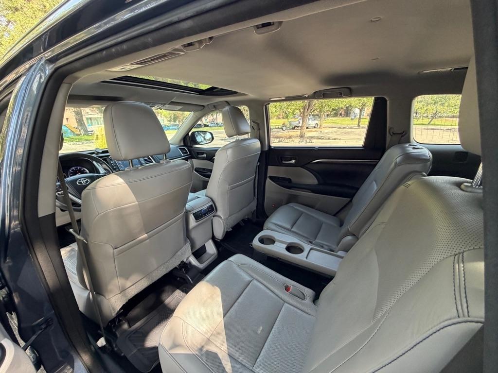 Toyota Highlander  2015