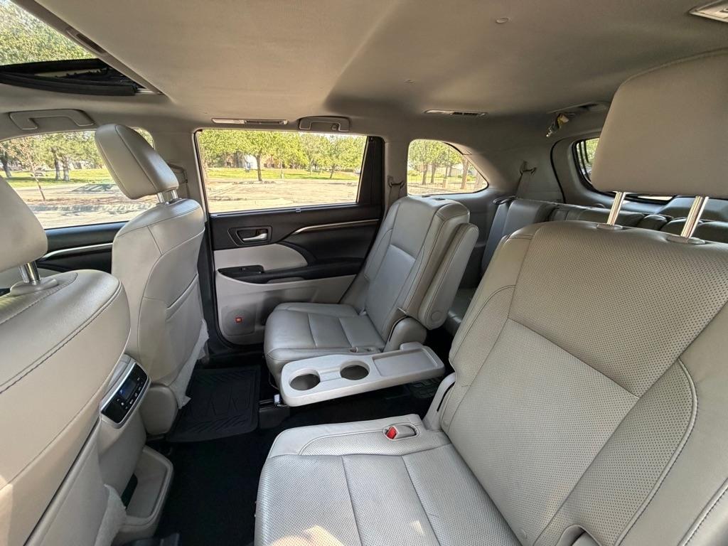 Toyota Highlander  2015