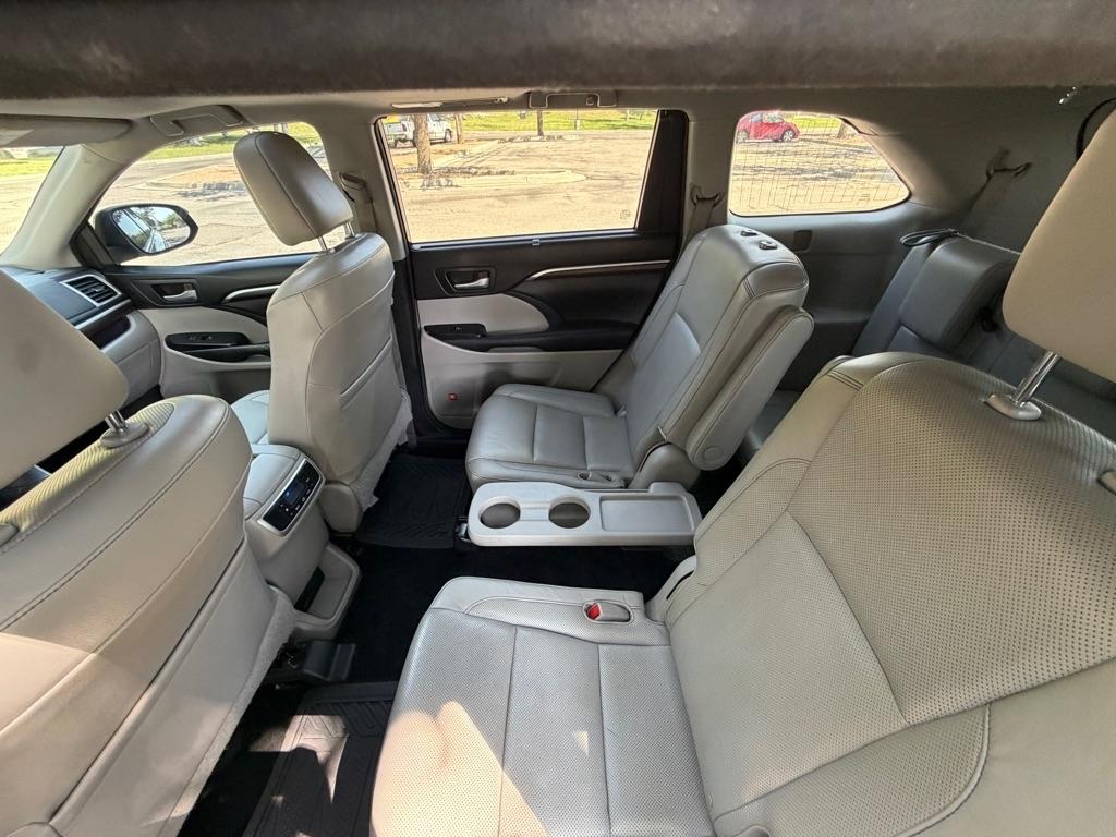 Toyota Highlander  2015