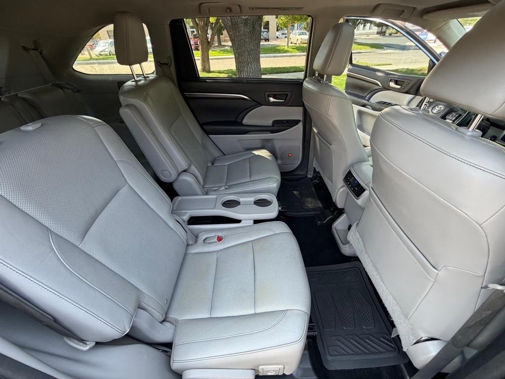 Toyota Highlander  2015