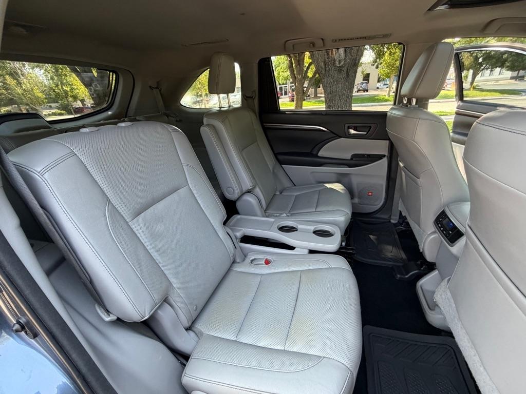 Toyota Highlander  2015