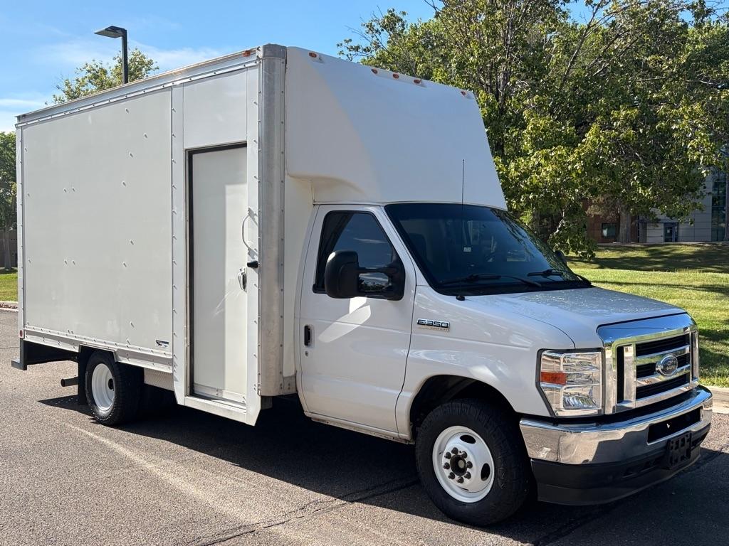 Ford Econoline  2021