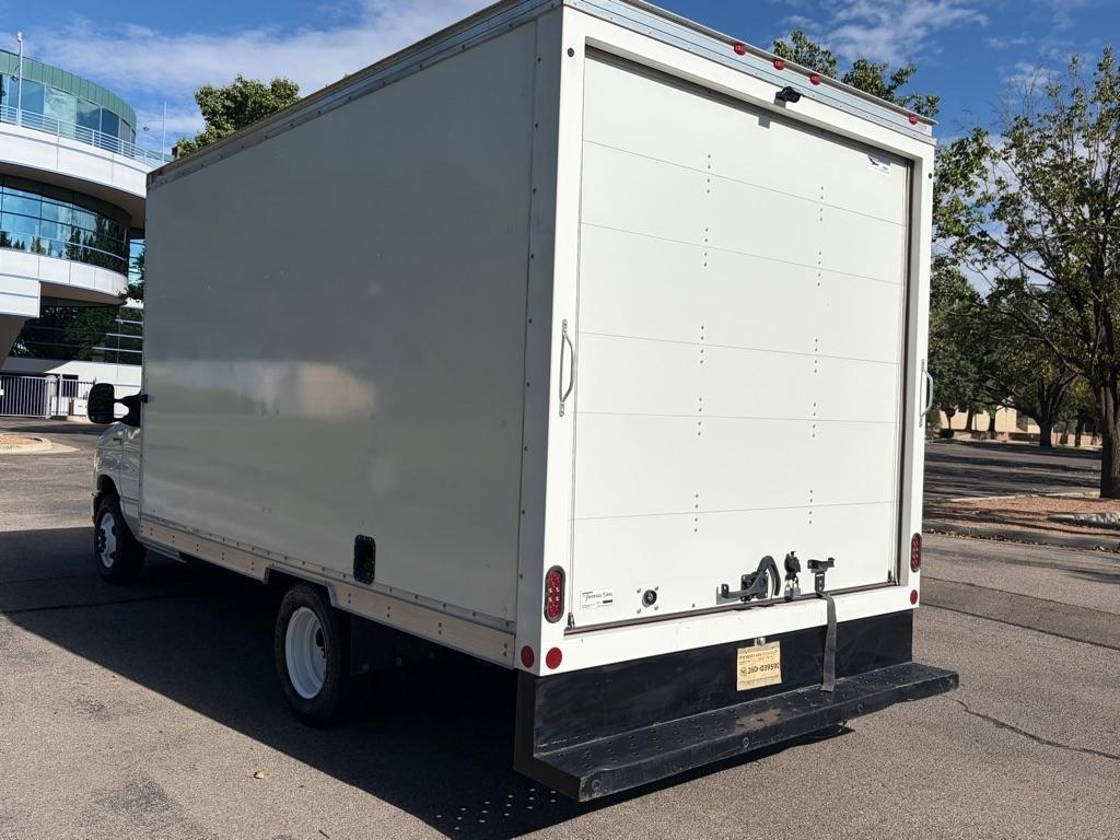 Ford Econoline  2021