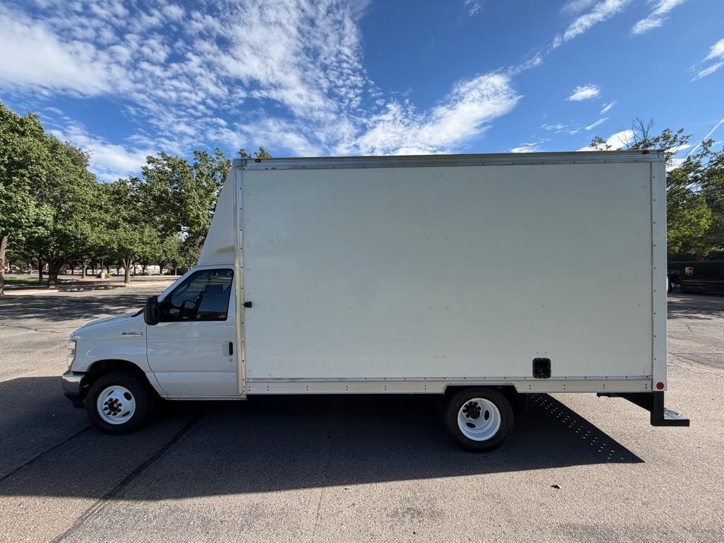 Ford Econoline  2021