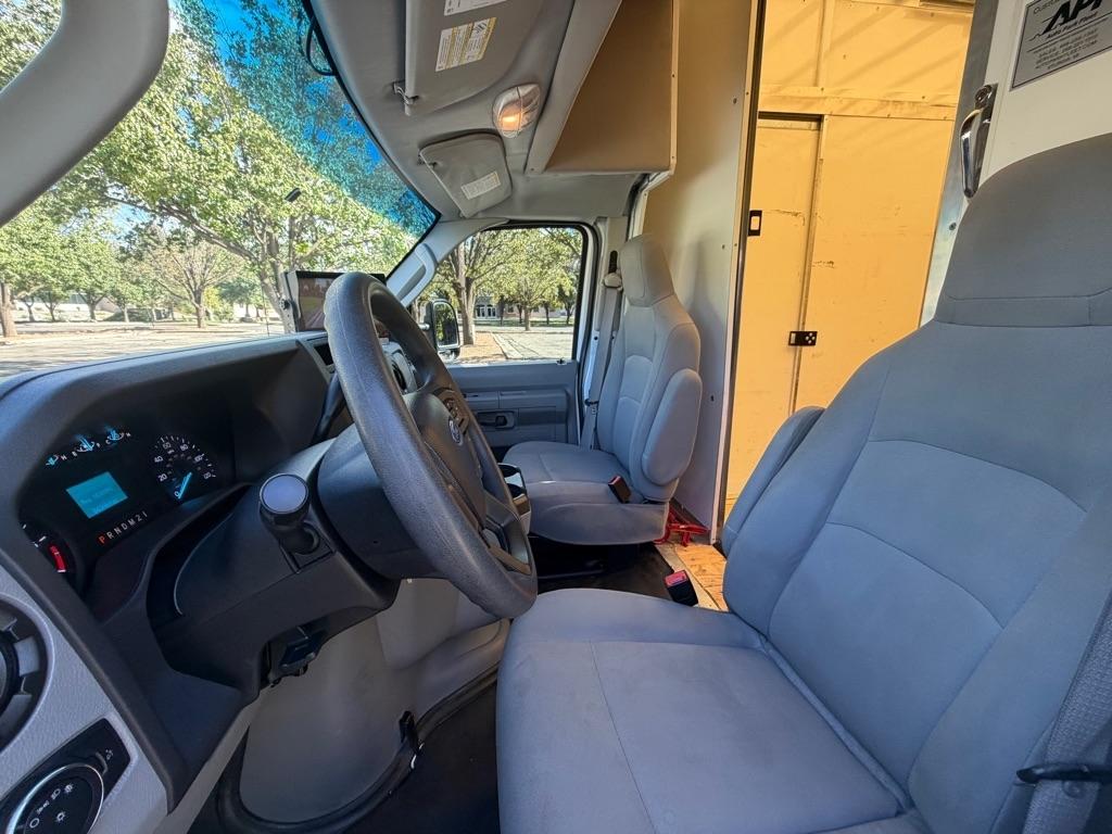 Ford Econoline  2021