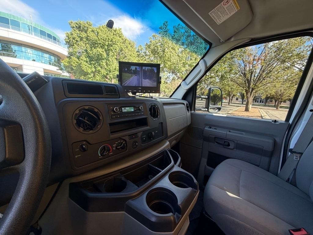 Ford Econoline  2021