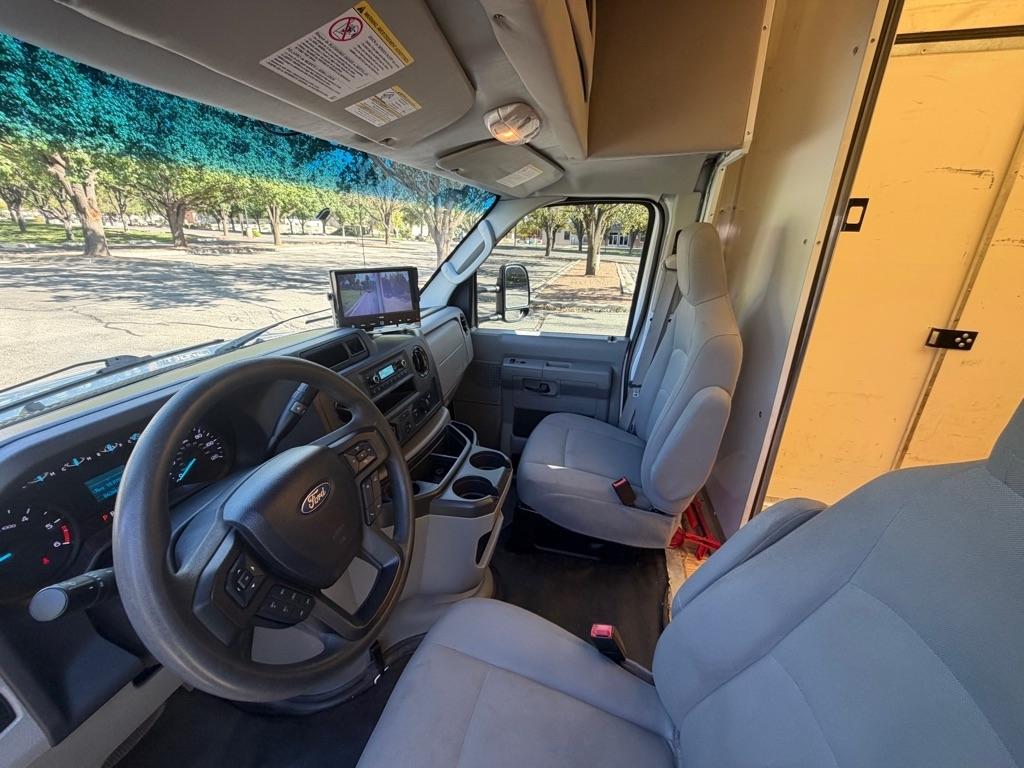 Ford Econoline  2021