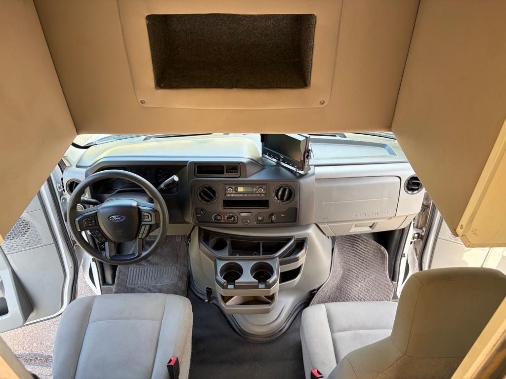 Ford Econoline  2021