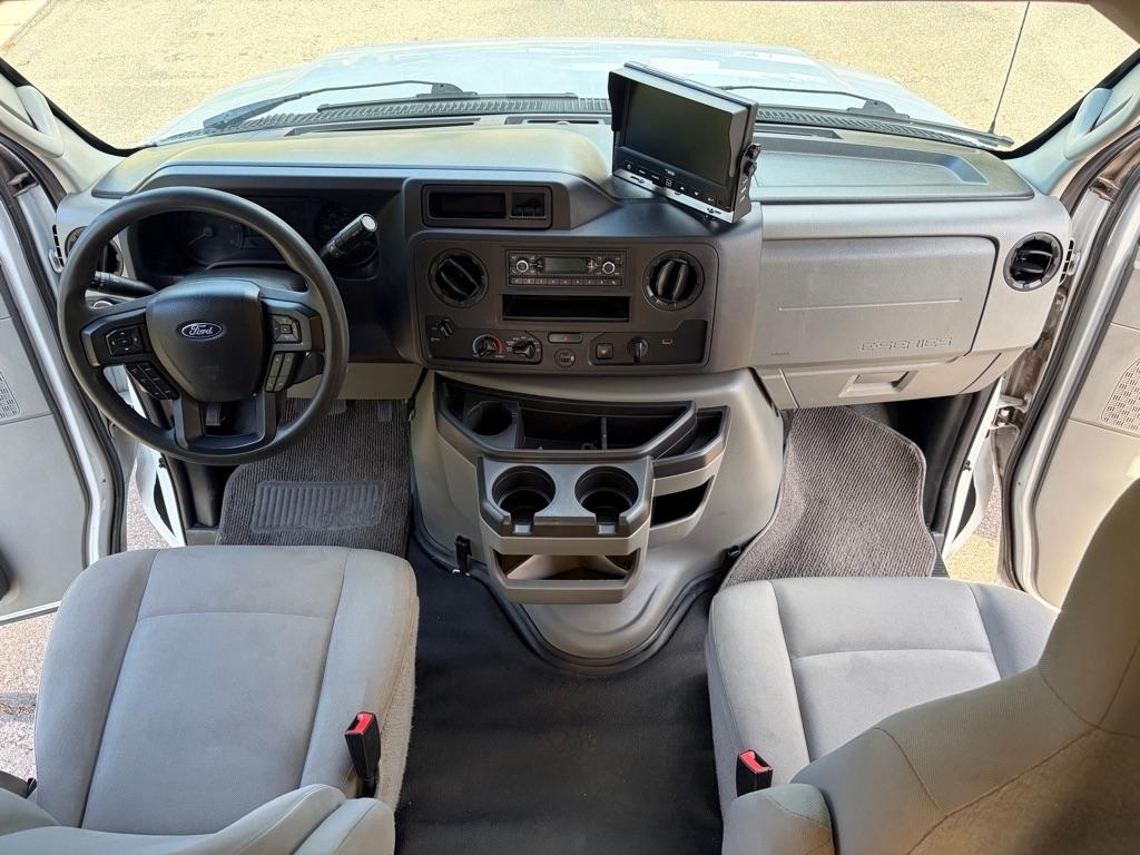 Ford Econoline  2021