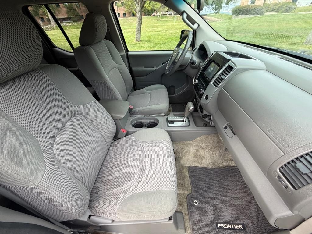 Nissan Frontier  2017