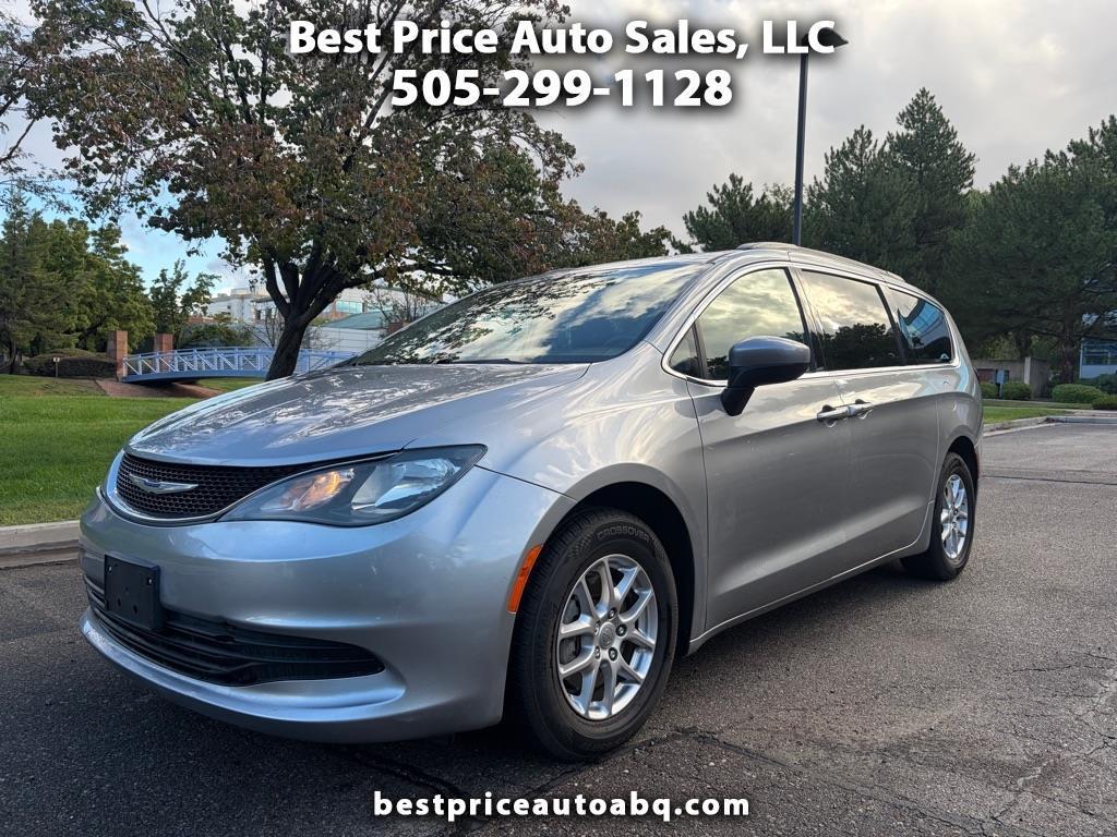 2020 Chrysler Voyager