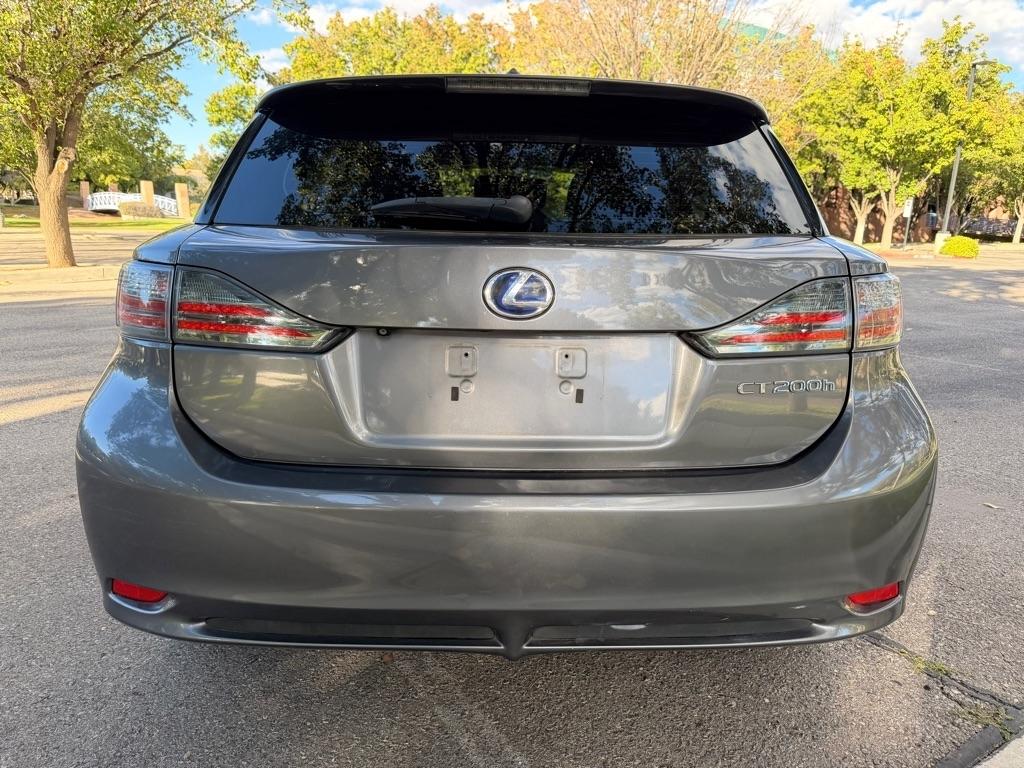 Lexus CT 200h  2012