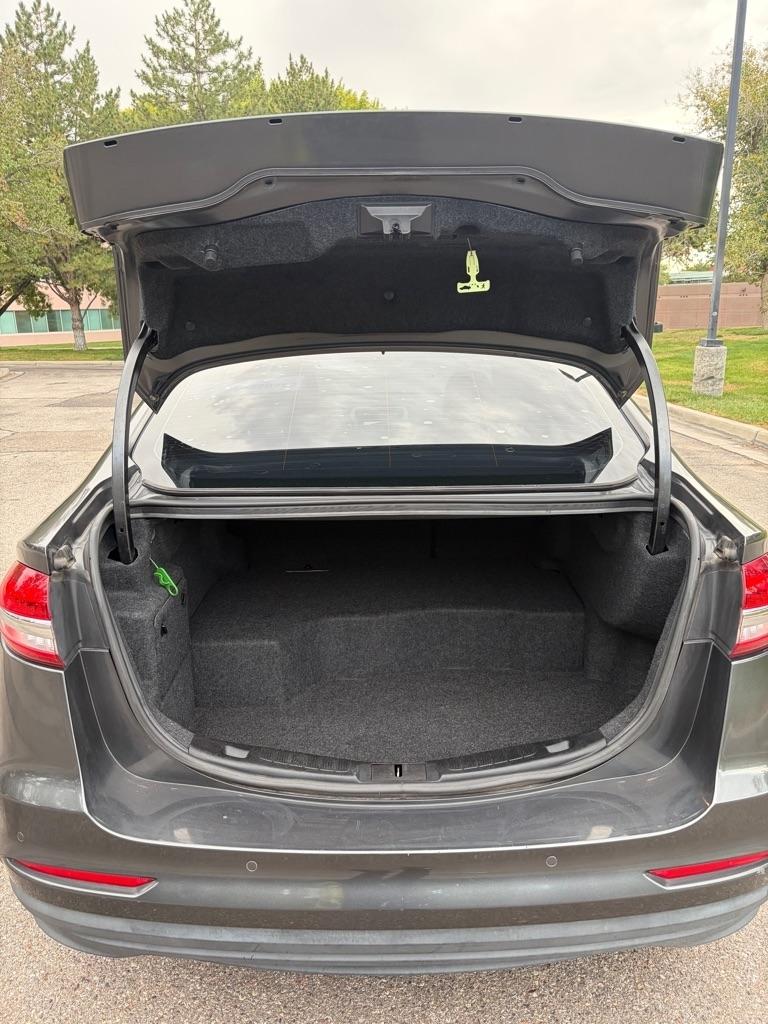 Ford Fusion Hybrid SE 2020