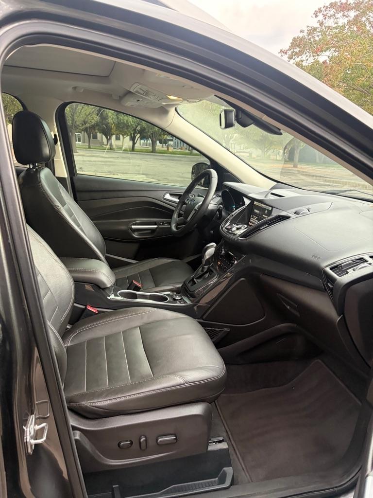 Ford Escape  2015