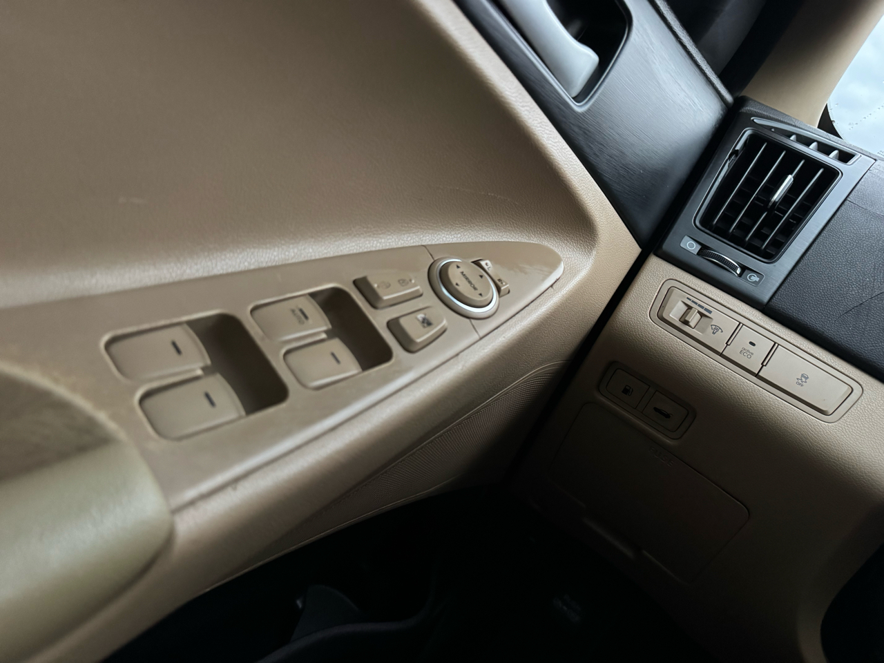 Hyundai Sonata GLS 2012