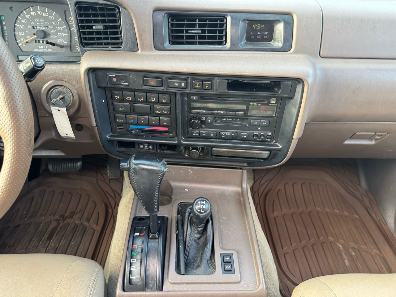 Toyota Land Cruiser 4WD 1997