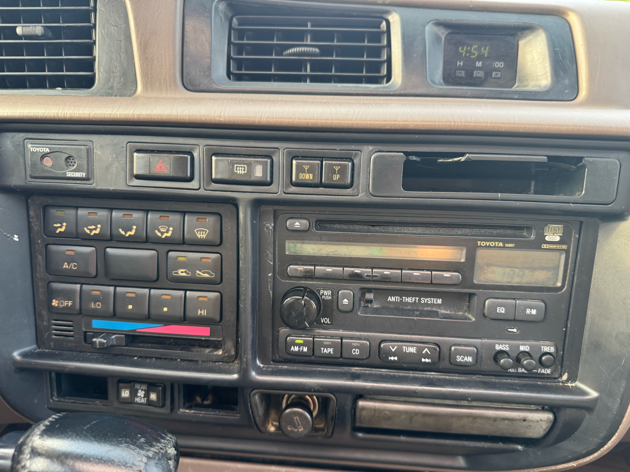 Toyota Land Cruiser 4WD 1997