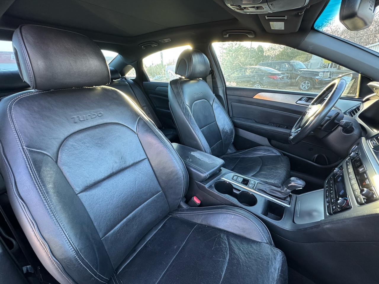 Hyundai Sonata 4dr Sdn 2.0T Auto Limited 2015