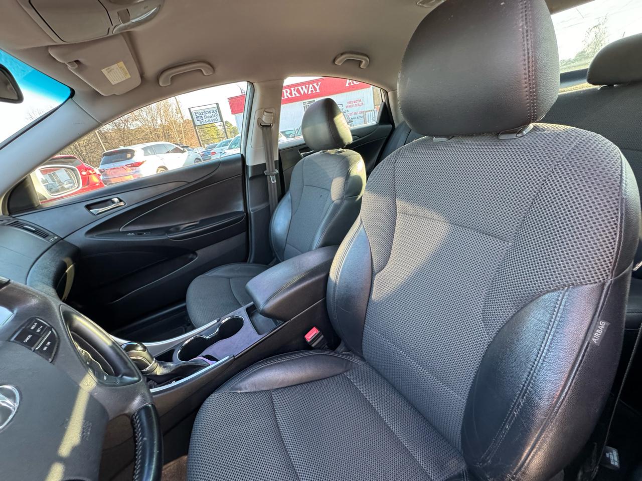 Hyundai Sonata SE 2012