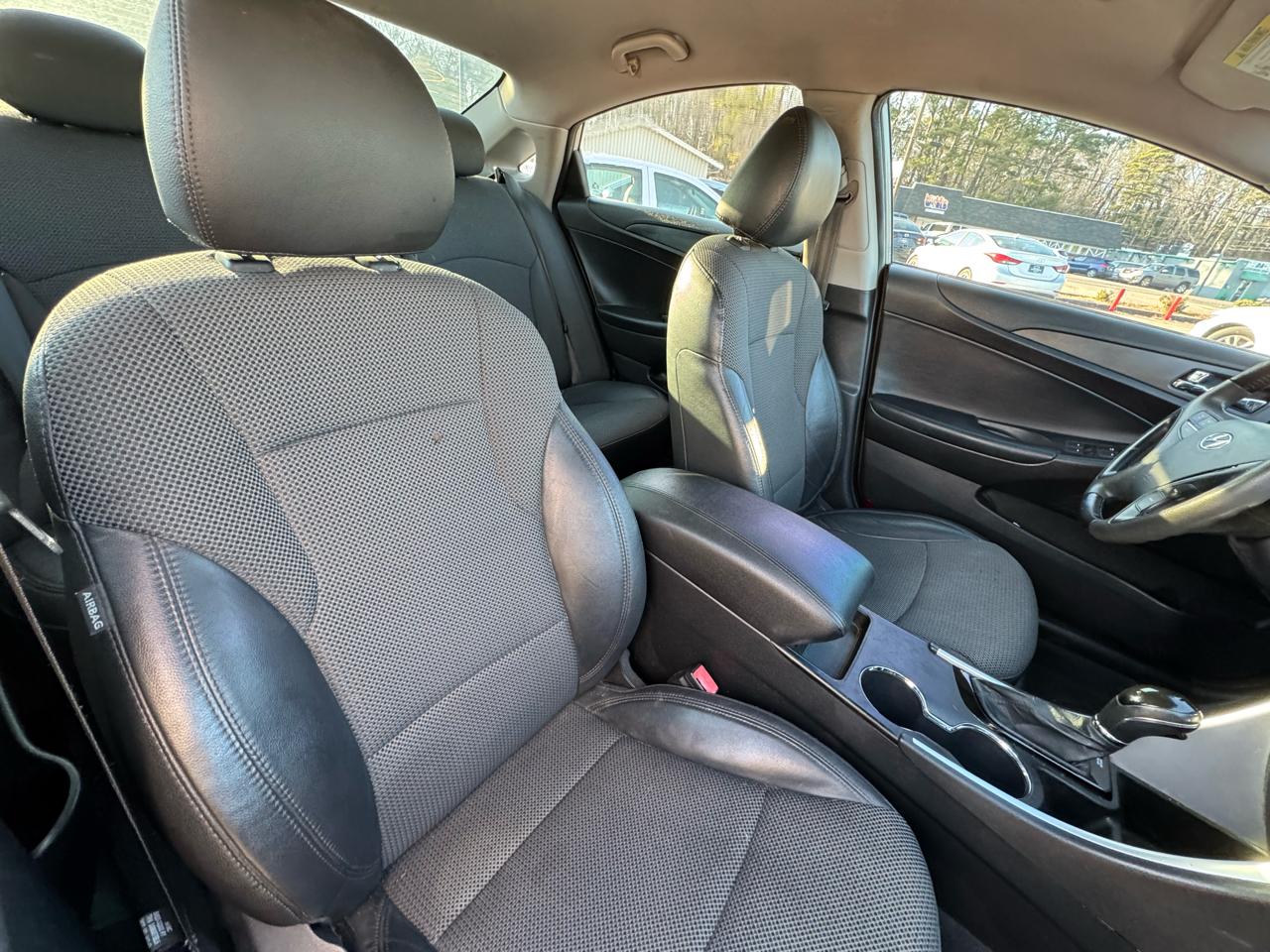 Hyundai Sonata SE 2012