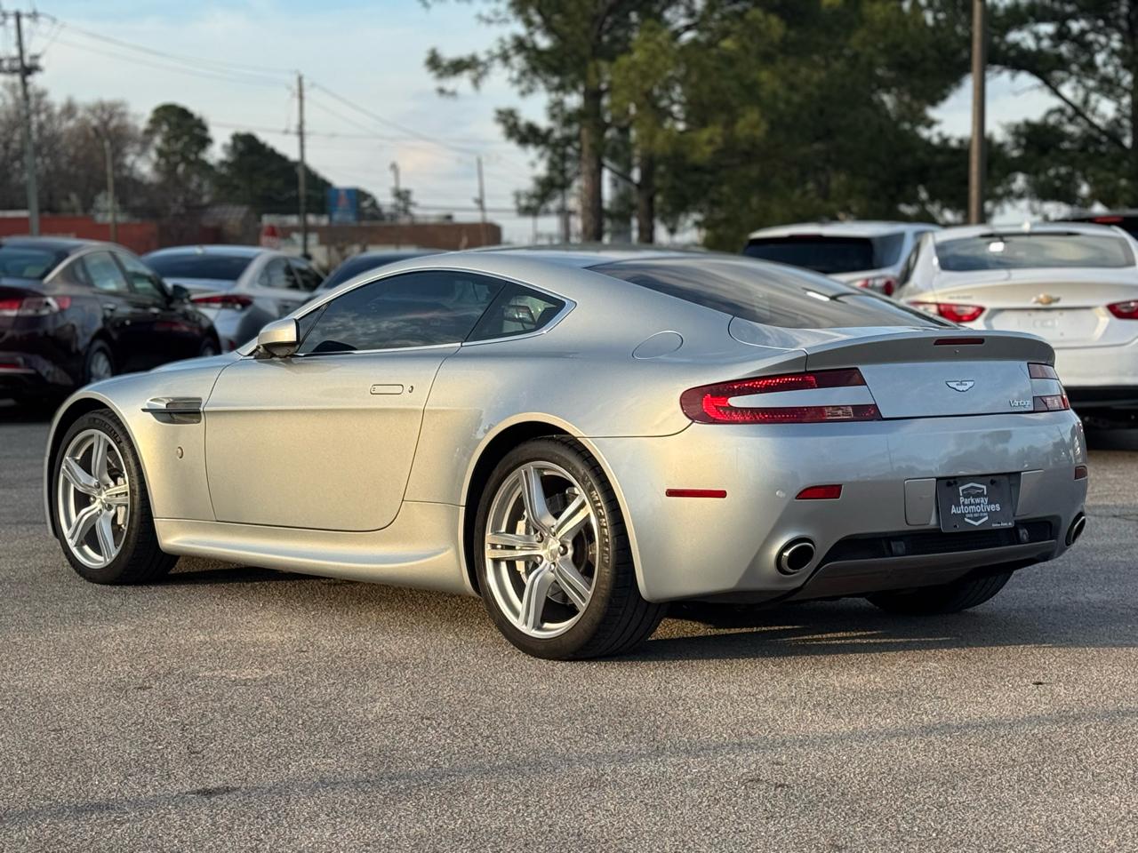 Aston Martin V8 Vantage Coupe 2009