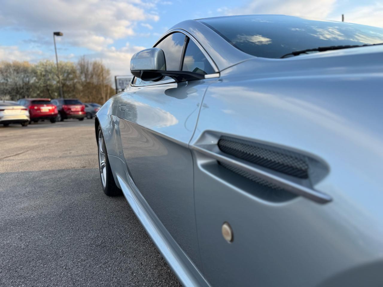 Aston Martin V8 Vantage Coupe 2009