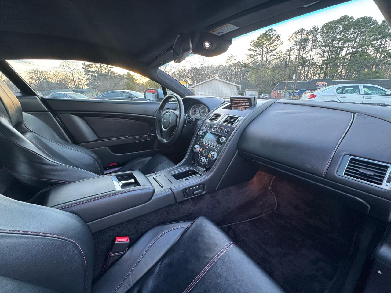 Aston Martin V8 Vantage Coupe 2009