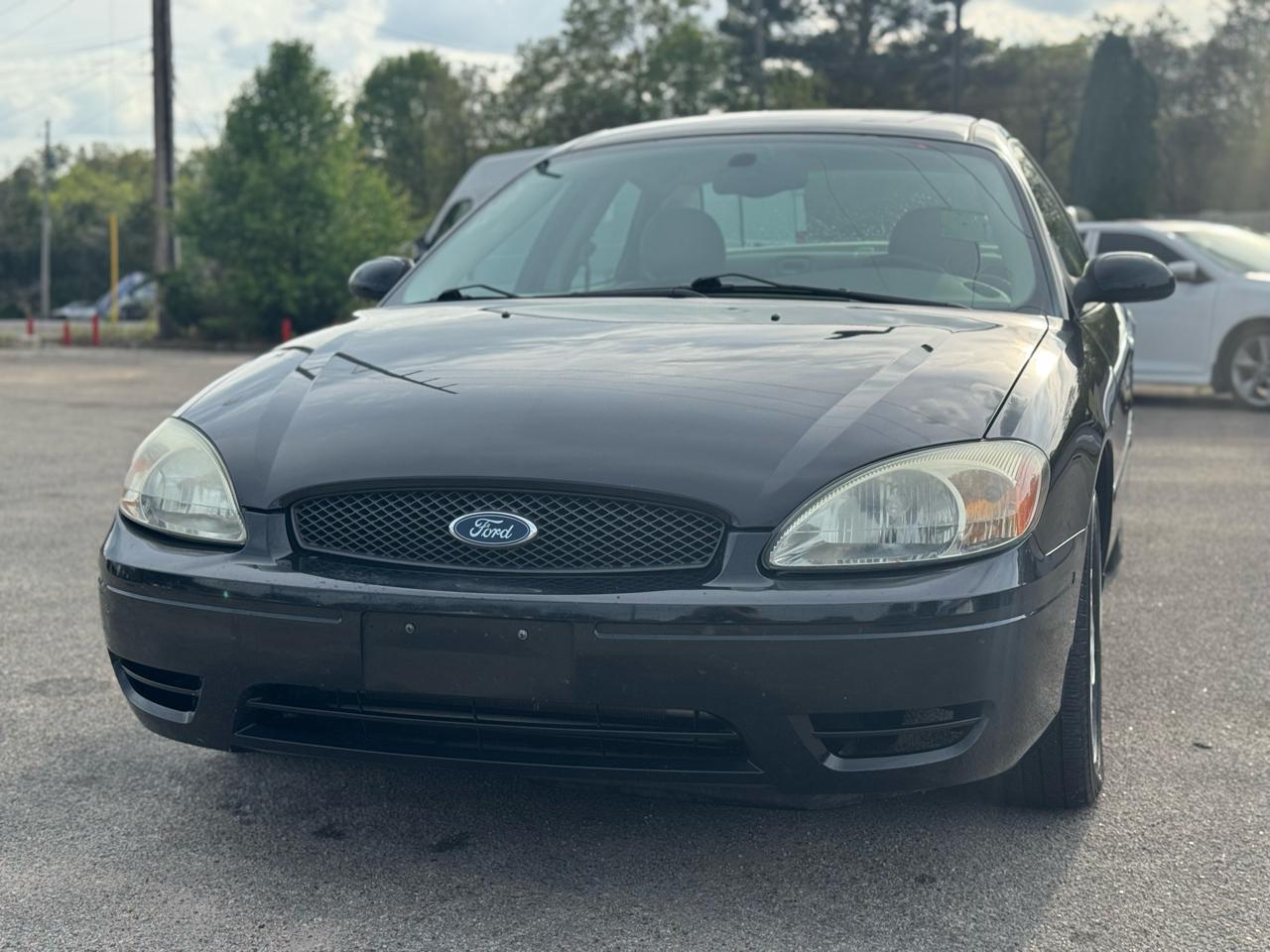 Ford Taurus SEL 2004