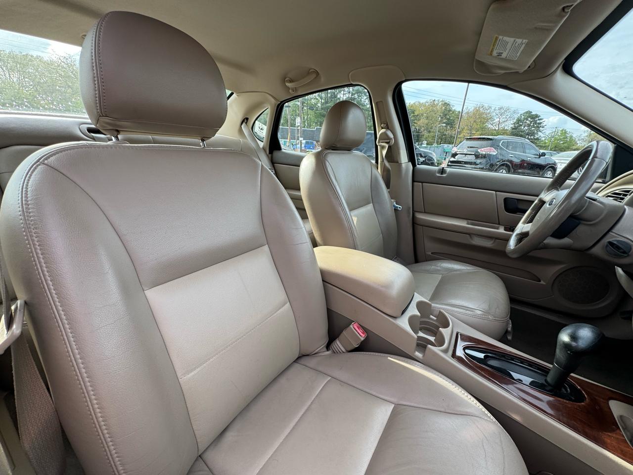 Ford Taurus SEL 2004