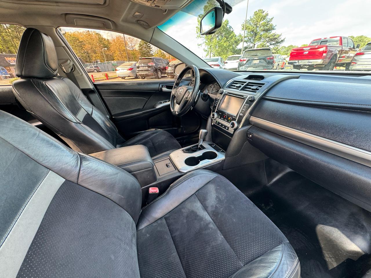 Toyota Camry SE 4D Sedan 2014