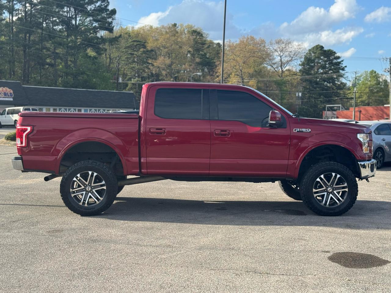 Ford F-150 Lariat SuperCrew 5.5-ft. Bed 4WD 2015