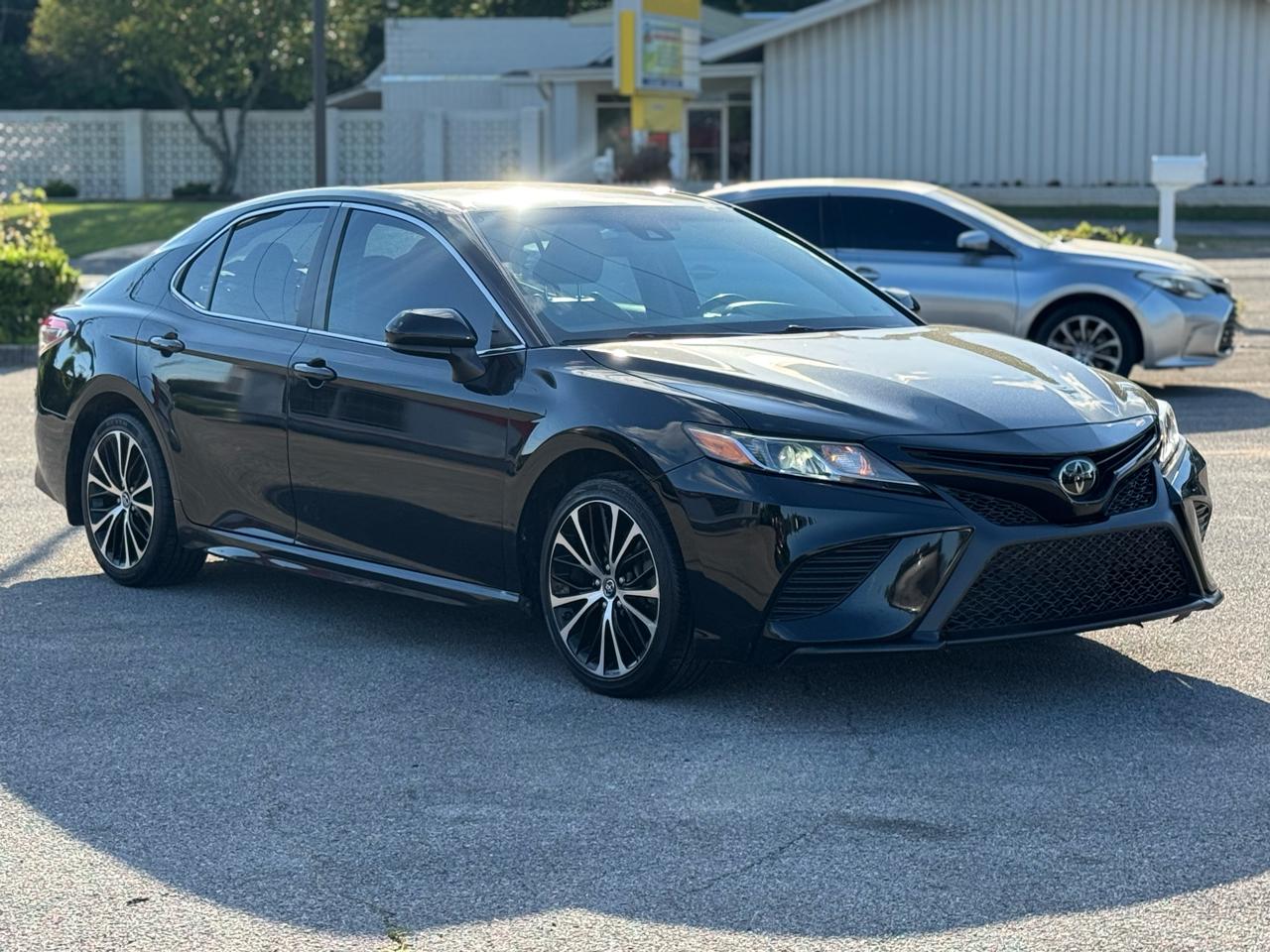 Toyota Camry SE 2018