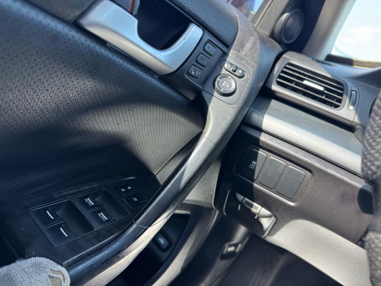 Acura TSX 4dr Sdn AT 2012