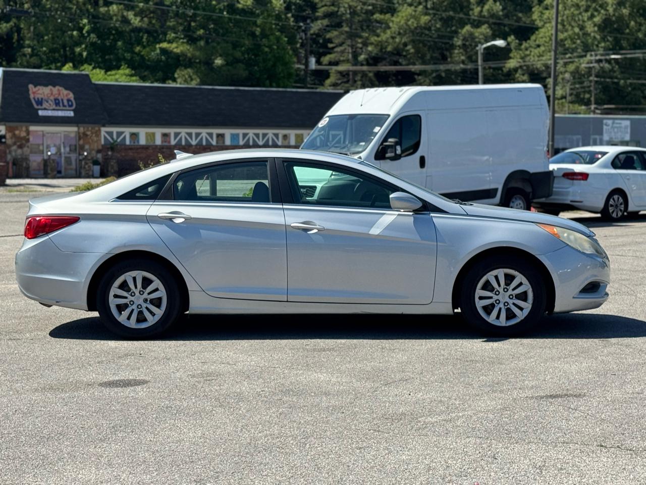 Hyundai Sonata GLS Manual 2011