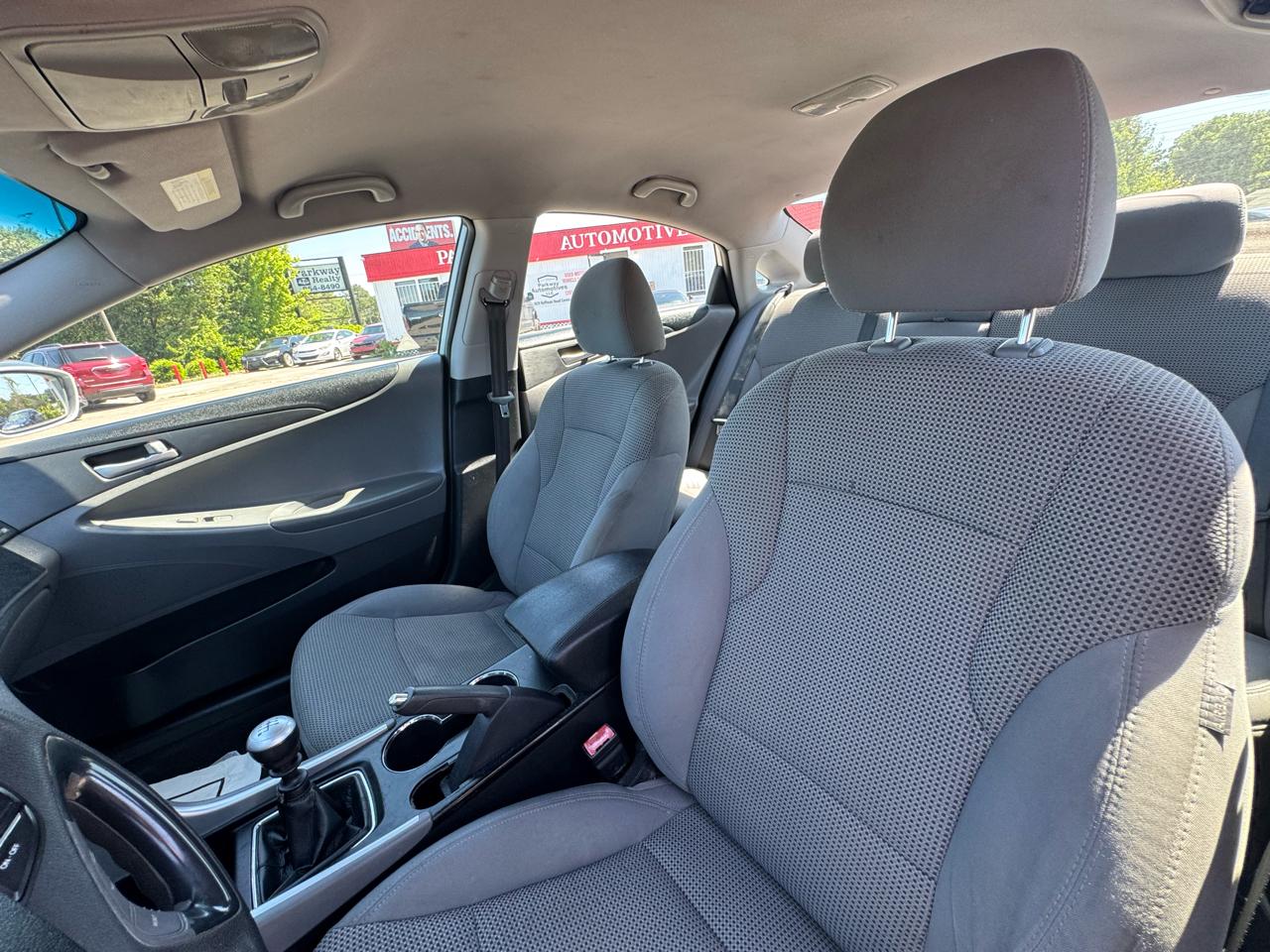 Hyundai Sonata GLS Manual 2011