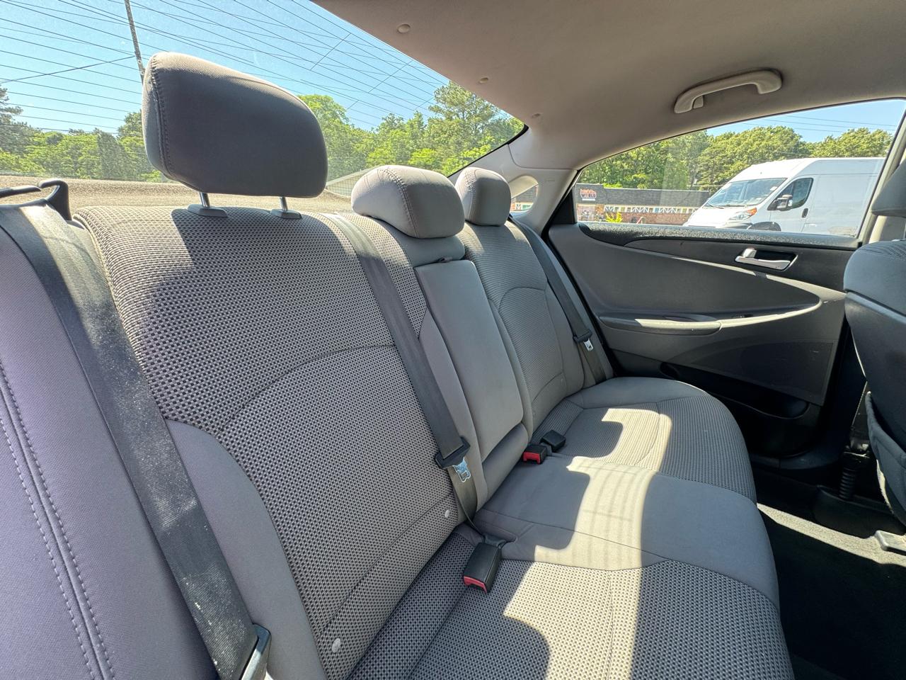 Hyundai Sonata GLS Manual 2011
