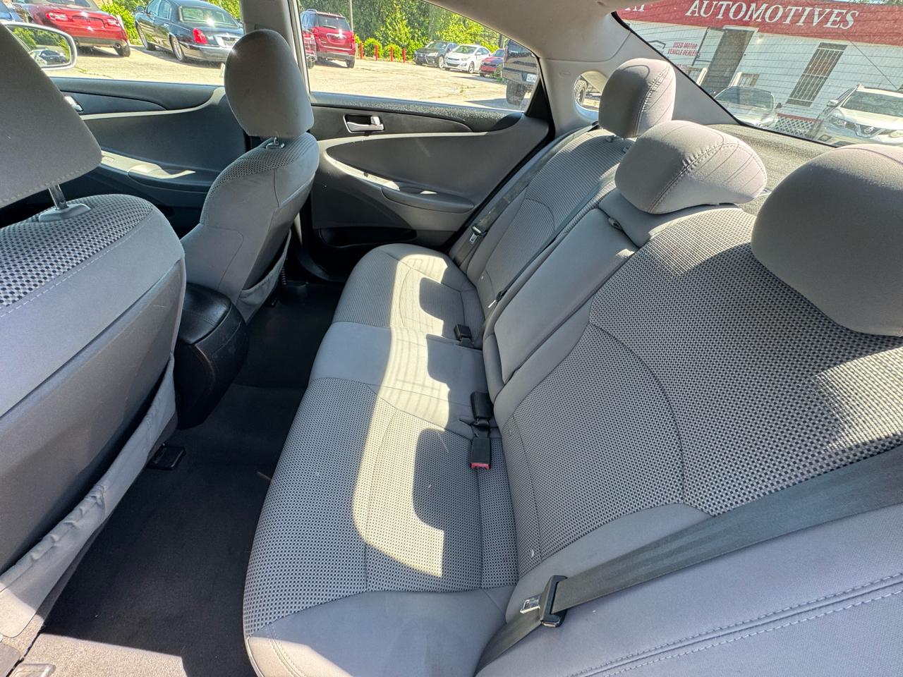 Hyundai Sonata GLS Manual 2011