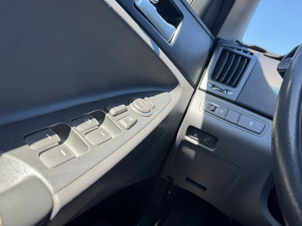 Hyundai Sonata GLS Manual 2011