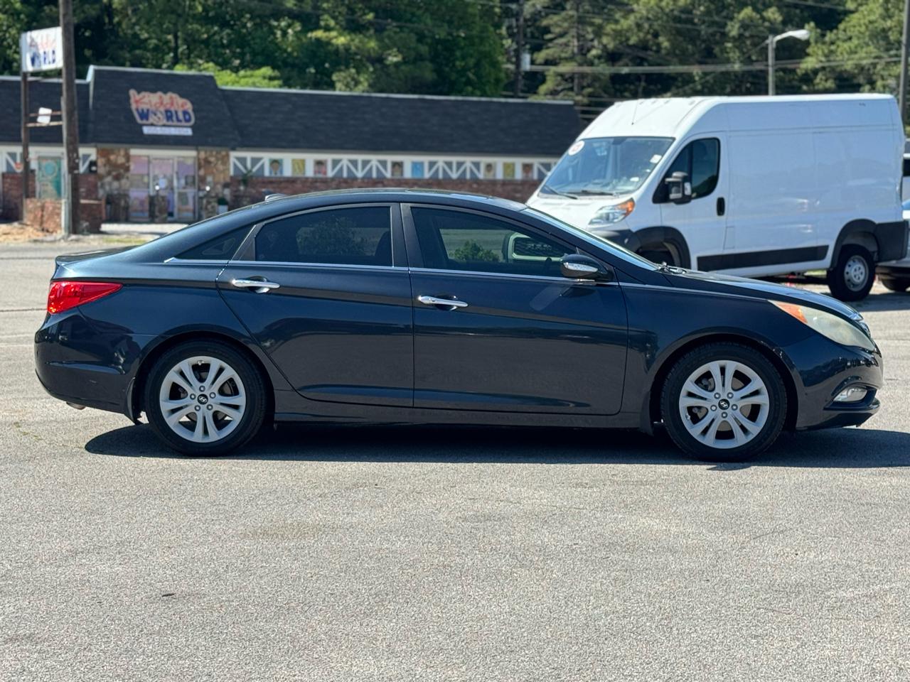 Hyundai Sonata Limited Auto 2011