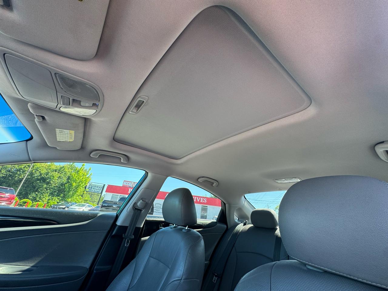 Hyundai Sonata Limited Auto 2011